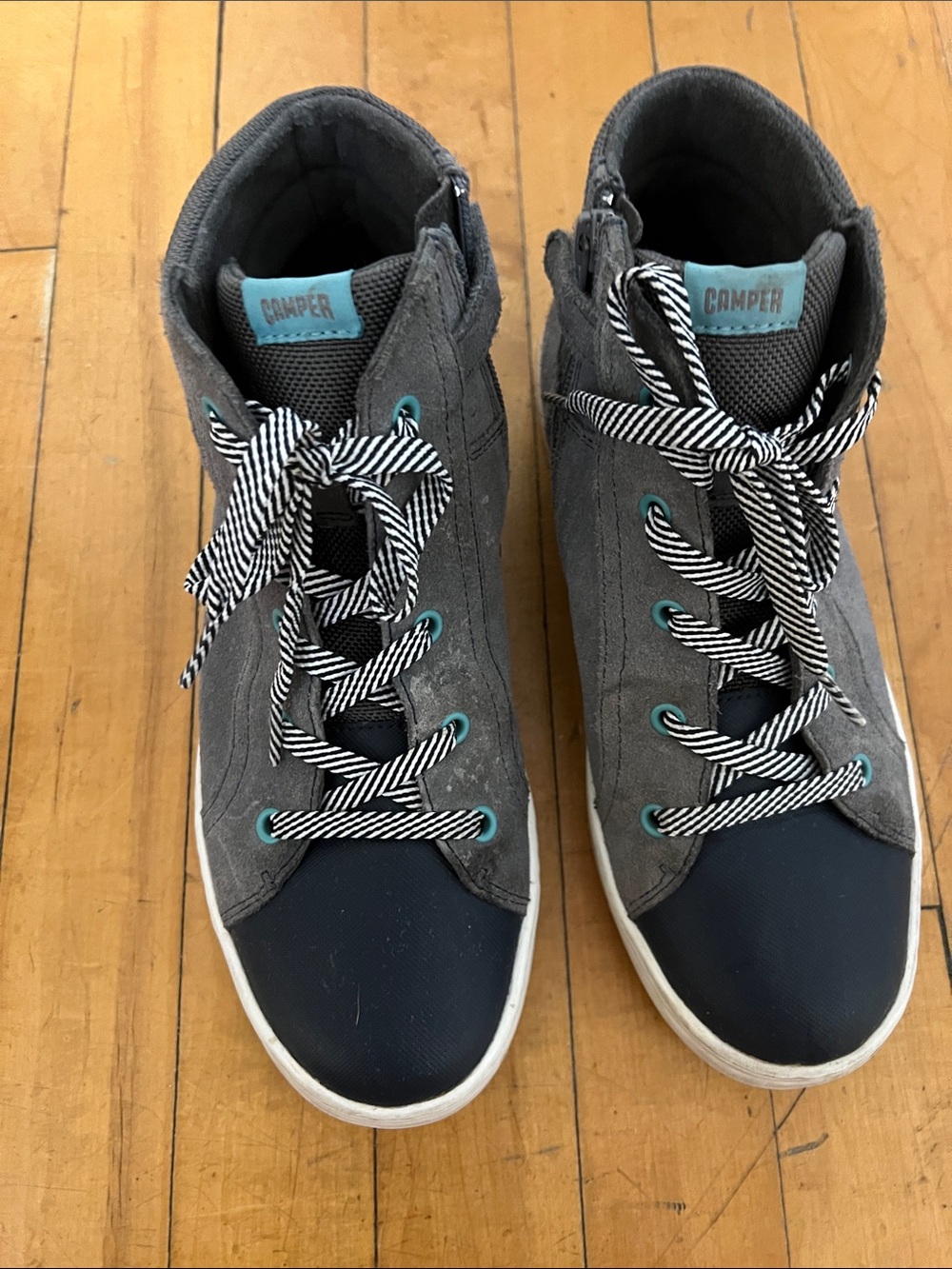 Camper Kids Grey High-Top Sneakers with Navy Toe 37 or 5youth